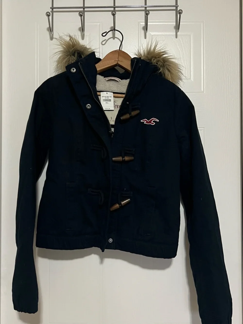 BNWT- Hollister Navy Hooded Jacket with Detachable Faux Fur Trim - Picture 1 of 7